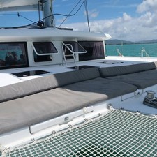 Lagoon 421
