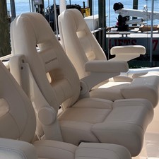 Grady-White Canyon 376