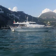 60 x 16 tri-toon passenger vessel