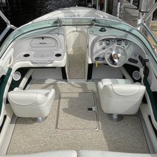 Sea ray 260 bow rider select