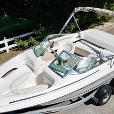 Sea ray 260 bow rider select