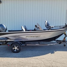 Starcraft Marine Stealth 166 SC