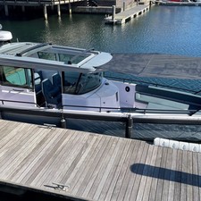 Axopar 28 Cabin