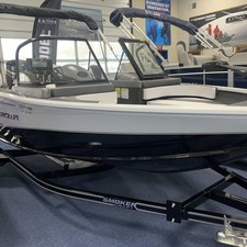 Smoker Craft Legacy Ultima 172