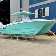 Twin Vee 28