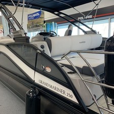 Premier Pontoons Grand Isle 250