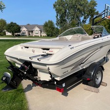 Sea ray 260 bow rider select