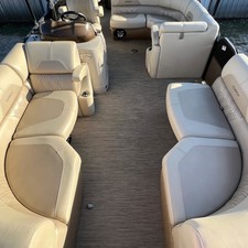 Coach Pontoons 230RFC