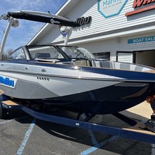 Malibu Wakesetter 23 LSV