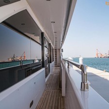 Majesty Yachts 135