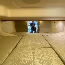 Grady-White Express 330