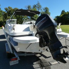 Bayliner 190 Deck Boat