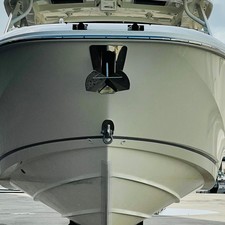 Boston Whaler 320 Vantage