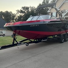 Moomba Max