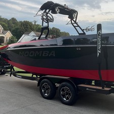 Moomba Max