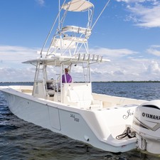 SeaVee 390