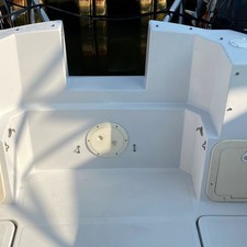 Glacier bay isle runner blue hull 2670