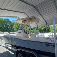 Grady-White 251 CE