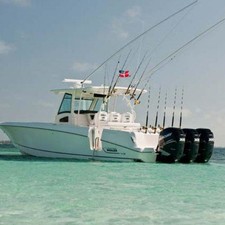 Boston Whaler 380 Outrage