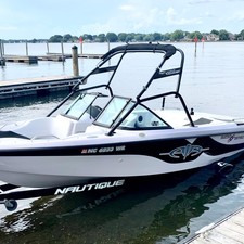 Correct craft air nautique 226 team