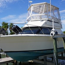 Hatteras 32 Flybridge Fisherman