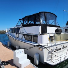 Chris-Craft Catalina 381
