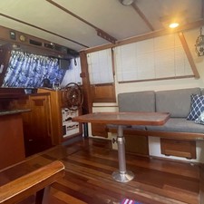 Californian 38 Motor Yacht