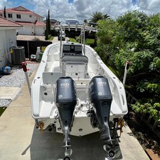 Angler Pro Boats 2900 center console