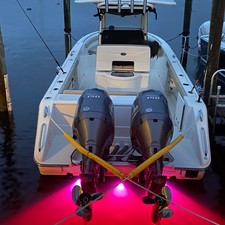 Pursuit 2870 center console