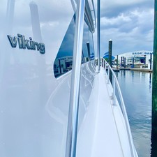 Viking 56 Convertible