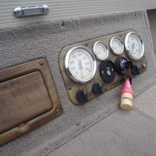 Crestliner 1650 Fish Hawk