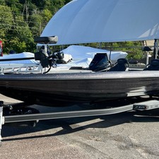 Skeeter ZXR 21 - DEMO