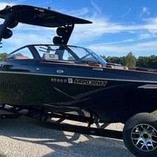 Malibu Wakesetter 23 LSV