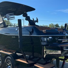 Malibu Wakesetter 23 LSV