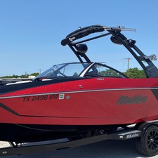 Malibu Wakesetter 24 MXZ