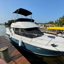 Sea ray 300 sedan bridge