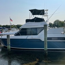 Sea ray 300 sedan bridge