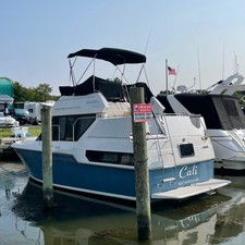 Sea ray 300 sedan bridge