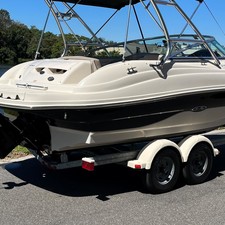 Sea Ray 200 Sundeck