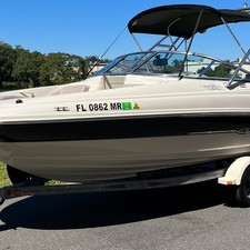 Sea Ray 200 Sundeck