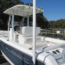 Sea Ray hunt ultra 211