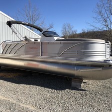 Sylvan S3 CLZ DH Tritoon - In Stock
