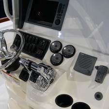 Boston Whaler 250 Outrage