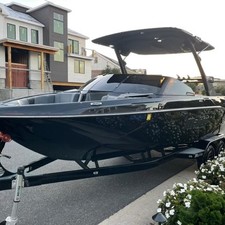 Malibu Wakesetter 23 LSV