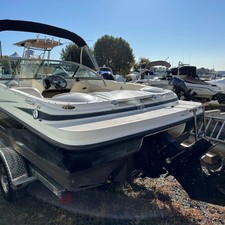 Maxum 1800MX Sport Boat