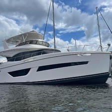 Carver 52 Voyager