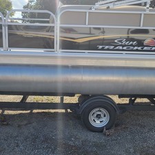Sun Tracker Bass Buggy 16 DLX ET