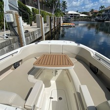 Boston Whaler 320 Vantage