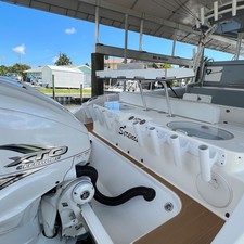 Cobia 217 center console