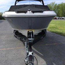 Sea Ray 230 SPX